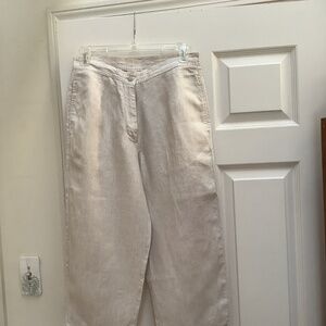 St. John’s Bay Beige Linen Capris